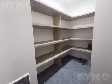 CASA EN VENTA EN FRACCIONAMIENTO PRIVADO AL SUR DE MONTERREY, EQUIPADA