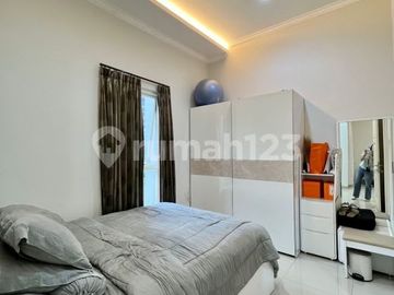 Dijual Rumah Cantik De Mansion, Alam Sutera 8X17