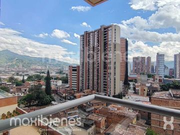 apartamento en venta en  los alcázares. Cod V71755