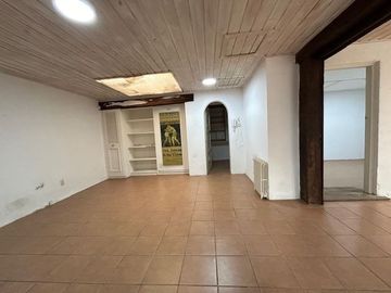 Casa en Venta en Propiedad única en centro histórico de Los Vilos. 2 casas con acceso independiente. Bodegón Cultural de Los Vilos