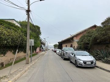 Casa en Venta en Propiedad única en centro histórico de Los Vilos. 2 casas con acceso independiente. Bodegón Cultural de Los Vilos