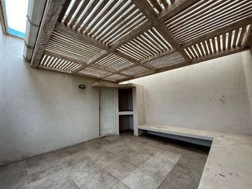 Casa en Venta en Propiedad única en centro histórico de Los Vilos. 2 casas con acceso independiente. Bodegón Cultural de Los Vilos