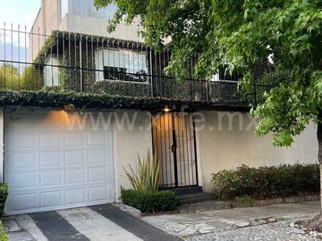 VENTA  CASA TIPO TOWN HOUSE, LOMAS DE CHAPULTEPEC