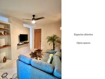 Departamento con alberca privada, comedor en exterior, paneles solares, rodeado