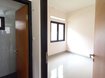 Jual rumah murah mewah cantik rasa villa sejuk asri di pasir Impun dkt Transmall