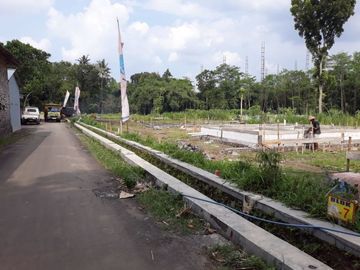 Rumah Klasik Modern dekat wisata Candi dan Pintu Tol Prambanan