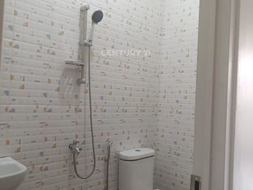Disewakan Rumah Harapan Indah Kota Bekasi