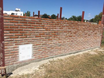 VENTA -  TERRENO CON MATERIALES Y PLATAFORMA  - PUEBLO ESTHER