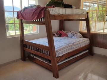 Te vendo esta lujosa y hermosa finca bien barata en Copacabana.