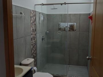 Te vendo esta lujosa y hermosa finca bien barata en Copacabana.