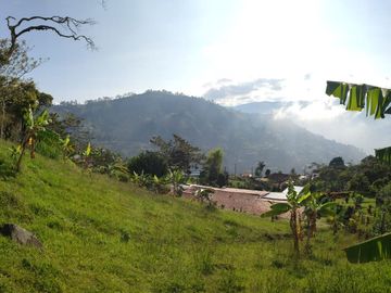 Te vendo esta lujosa y hermosa finca bien barata en Copacabana.