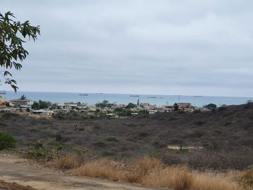 Ballenita: Linda Casa Con Vista Al Mar