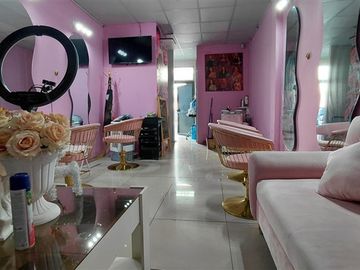 Pueluqueria o Estetica lista a empezar en arriendo en Maipú