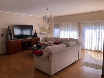 La Imprenta- Excelente Duplex. Amplios ambientes. Toda la Luz