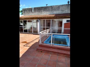 Casa  en Venta Villa Luzuriaga / La Matanza (B012 71)