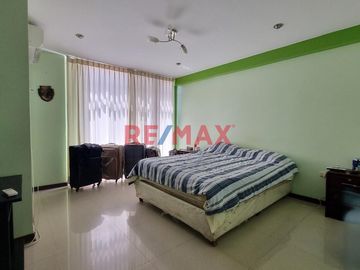 1️⃣ VIVE EN EL MEJOR CONDOMINIO DE PIMENTEL 🏡✨
📍 Condominio Alameda Country Club – Seguridad 24/7 y exclusividad en cada rincón.

🔹 Primer piso:
✅