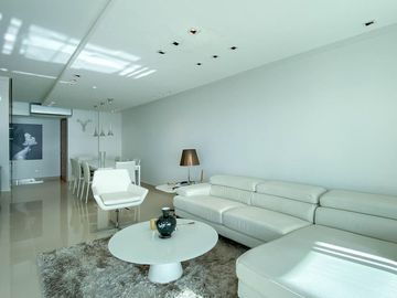 Duplex en Miami Bvar. 4 dormitorios 5 baños  - Playa Mansa
