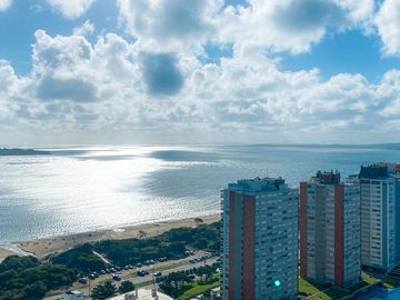 Duplex en Miami Bvar. 4 dormitorios 5 baños  - Playa Mansa