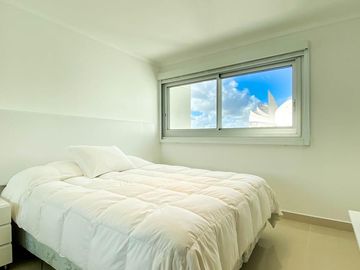 Duplex en Miami Bvar. 4 dormitorios 5 baños  - Playa Mansa