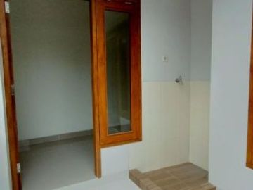 Disewakan Rumah 2 Lantai Dekat Terminal Jombor Dalam Perumahan