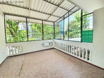 Rumah Raya Ngagel Jaya BAGUS