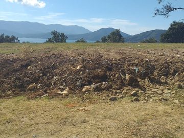 TERRENO CON VISTA AL LAGO