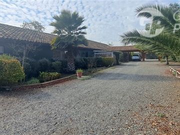 Parcela de 5.159 m con Piscina y Quincho Cerrado