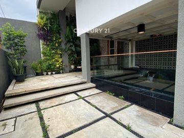 Rumah Posisi Hoek SemiFurnish Di Kayu Putih Pulomas Jakarta Timur