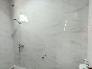 Rumah dalam Townhouse dekat lapangan terbang pondok cabe strategis