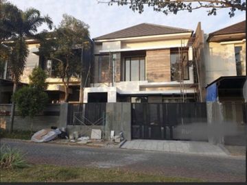 Rumah baru gress di Raffles Garden Citraland sby