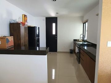 CASA EN VENTA EN DZTYA