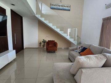CASA EN VENTA EN DZTYA