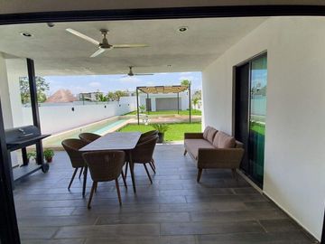 CASA EN VENTA EN DZTYA