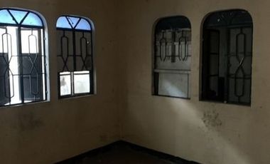 For sale 962 sqm Residental lot with old house in Varsity Hills, Quezon City