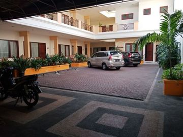 Dijual Rumah Usaha Raya Kertajaya Indah, Cocok Buat Home Stay, Surabaya Timur