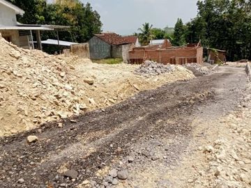 RUMAH DI SEDAYU JOGJA, DEPAN PERTAMINA REWULU, MURAH BAGUS