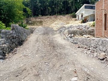 RUMAH DI SEDAYU JOGJA, DEPAN PERTAMINA REWULU, MURAH BAGUS