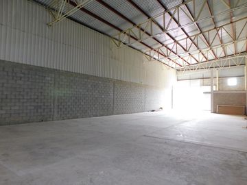 bodega en arriendo/venta en juan mina. Cod V92064