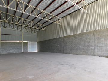 bodega en arriendo/venta en juan mina. Cod V92064