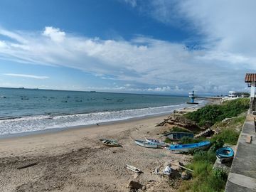 Ballenita Ocean Front Home- Direct Beach Access: Se Vende Casa Frente al Mar en Ballenita