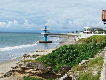 Ballenita Ocean Front Home- Direct Beach Access: Se Vende Casa Frente al Mar en Ballenita