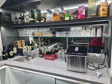 Residencia en Venta en Vista Real, Club Hípico, Diseño de Autor.