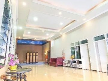 Villa Cafe + Pool 16 Kamar Luas 630 di kota Batu Malang