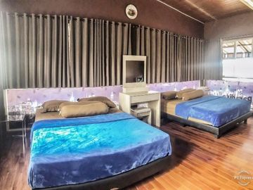 Villa Cafe + Pool 16 Kamar Luas 630 di kota Batu Malang
