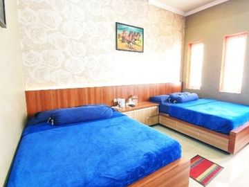 Villa Cafe + Pool 16 Kamar Luas 630 di kota Batu Malang