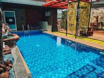 Villa Cafe + Pool 16 Kamar Luas 630 di kota Batu Malang
