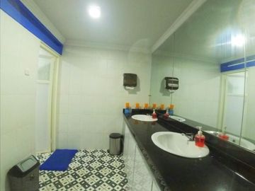 Villa Cafe + Pool 16 Kamar Luas 630 di kota Batu Malang