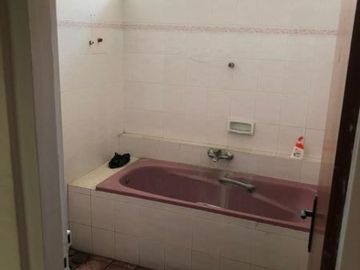 6 Bedroom House for sale