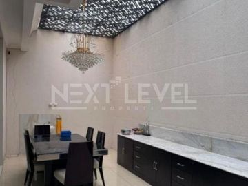 Dijual Rumah Pakuwon Indah Cluster La Riz Wood Minimalis Strategis Siap Huni