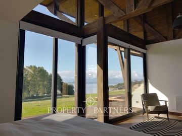 Casa recién construida a pasos del lago Ranco